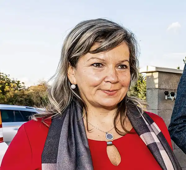 Pavína_Komestikova