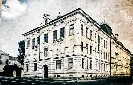 Початкова школа Тиршова в Румбурку