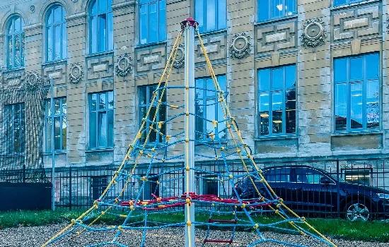 Revitalizace hřišť - prolézačka