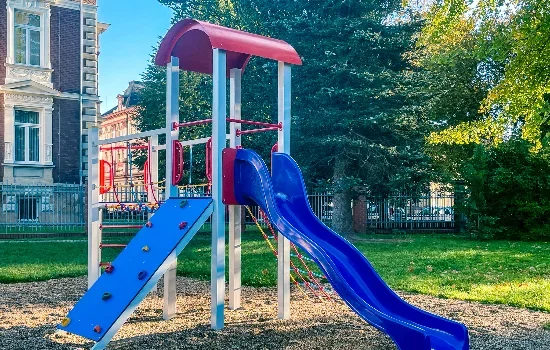 Revitalizace hřišť - skluzavka